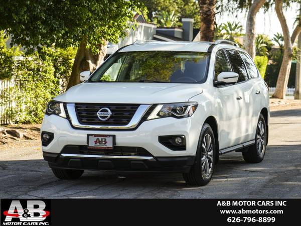 2017 NISSAN PATHFINDER SL WITH SL TECH PKG! LOW MILES! - cars & for sale in Pasadena, CA