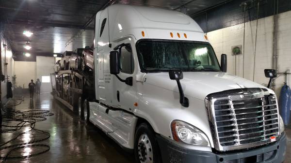 2011 Cascadia no DEF 720Kmiles No DEF for sale in Fort Myers, FL