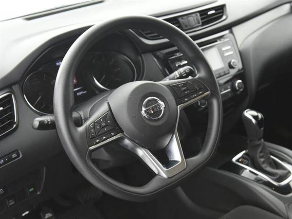 2018 Nissan Rogue Sport S Sport Utility 4D hatchback White - FINANCE for sale in Atlanta, GA – photo 2