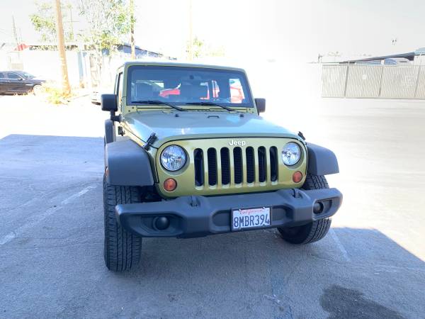 2007 JEEP WRANGLER JKU 2 W/D CLEAN TITLE RESCUE GREEN ALL OEM for sale in Burbank, CA – photo 2