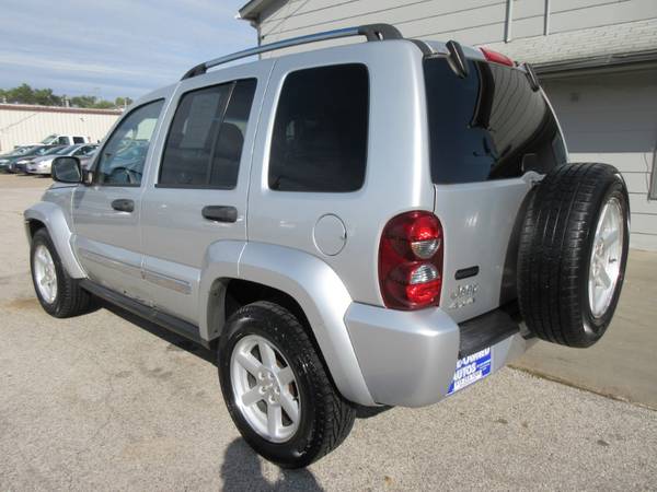 2005 Jeep Liberty Limited 4WD - Automatic/Wheels/V6 - SALE!! for sale in Des Moines, IA – photo 8