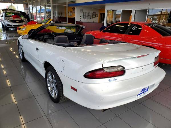 1994 Chevrolet Chevy Camaro 2dr Convertible Z28 FREE CARFAX ON EVERY for sale in Glendale, AZ – photo 3