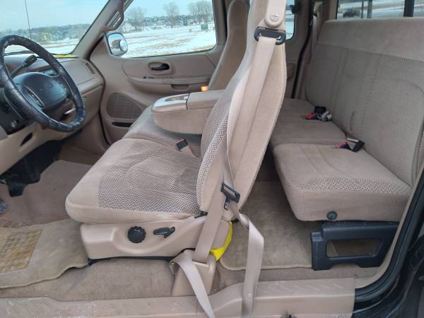 2000 Ford f - 150 xlt supercab low miles like new inside - cars & for sale in Sun Prairie, WI – photo 7