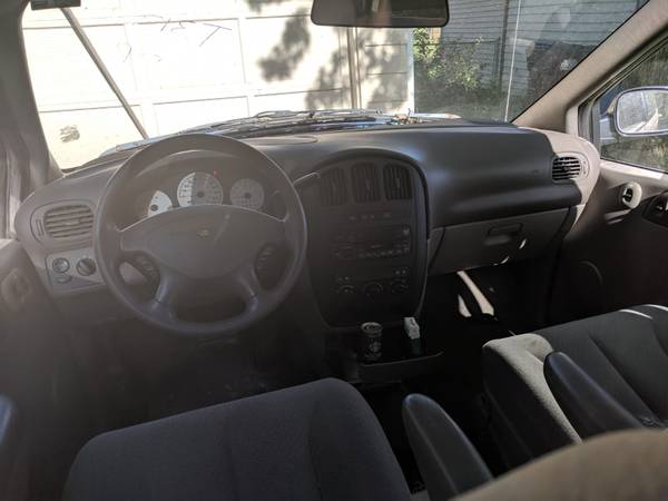 2003 Chrysler voyager for sale in Oak Lawn, IL – photo 6