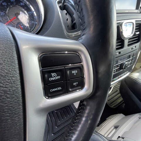 2015 Chrysler Town & Country Touring-L FWD for sale in Brownsburg, IN – photo 6