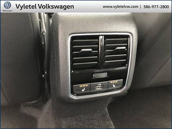 2018 Volkswagen Passat sedan 2.0T SE w/Technology Auto - for sale in Sterling Heights, MI – photo 13