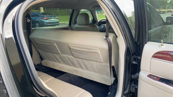 2003 LINCOLN TOWN CAR LIMOSINE STYLE 75K MILES 1 OWNER - cars & for sale in Hollywood, FL – photo 11