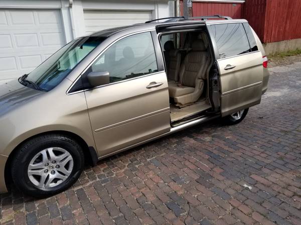 Honda odyssey 2006 EX clean clean for sale in milwaukee, WI – photo 4