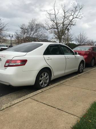 2011 Toyota Camry - cars & trucks - by owner - vehicle automotive sale for sale in Alexandria, District Of Columbia – photo 3