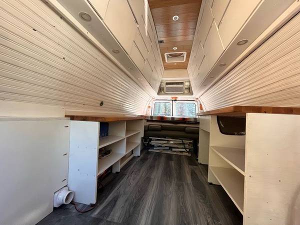 2014 Ford E-350 Camper Van for sale in Los Alamos, NM – photo 11