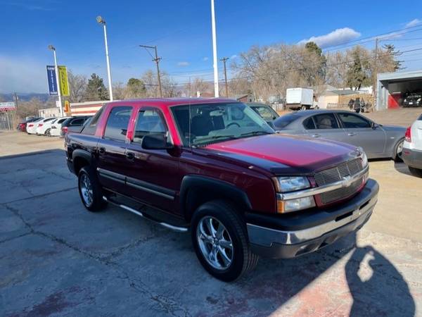 2004 Chevy Avalanche 4x4 1 owner - - by dealer for sale in Colorado Springs, CO – photo 2