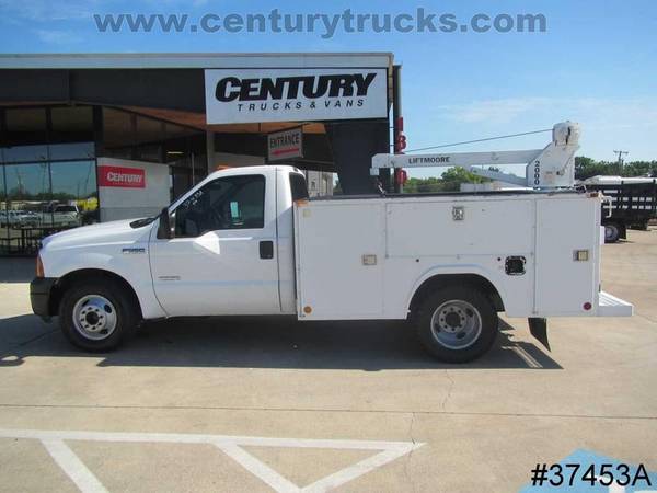 2005 Ford F350 DRW REGULAR CAB WHITE GO FOR A TEST DRIVE! for sale in Grand Prairie, TX – photo 3