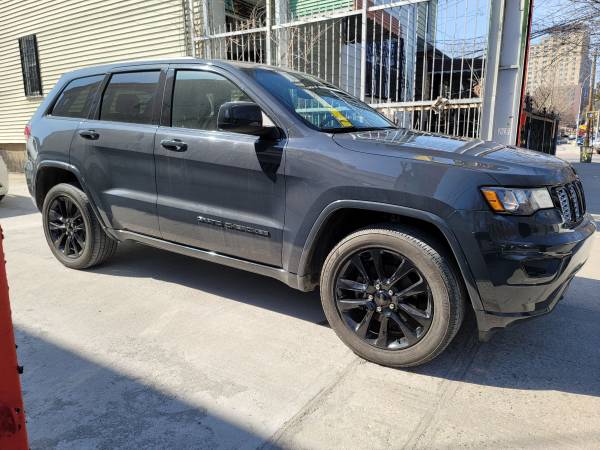 2017 Jeep Grand Cherokee Altitude for sale in Bronx, NY – photo 9