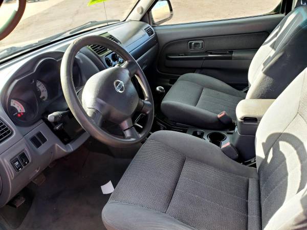 2004 Nissan Frontier 2WD XE King Cab I4 Manual FREE CARFAX ON EVERY for sale in Glendale, AZ – photo 5