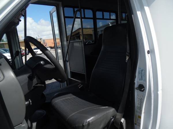 2007 *Ford* *Econoline Commercial Cutaway* Oxford White for sale in Wilton Manors, FL – photo 13