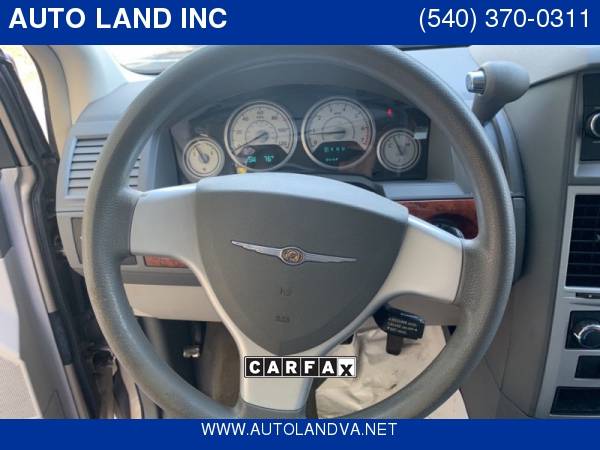 2009 CHRYSLER TOWN & COUNTRY LX Weekend Sale Price for sale in Fredericksburg, VA – photo 14