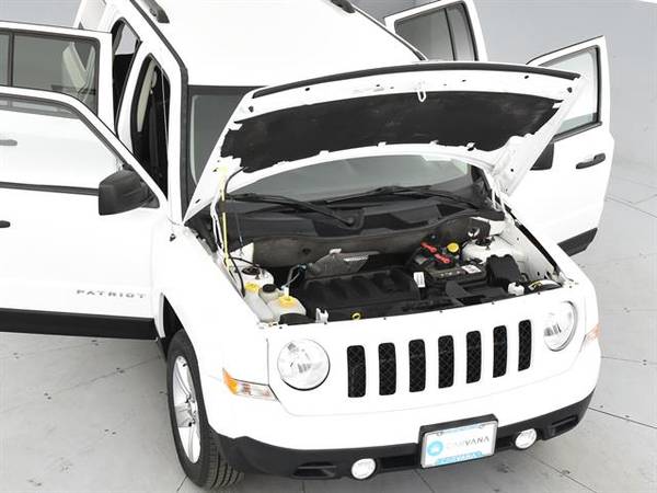 2016 Jeep Patriot Sport SUV 4D suv White - FINANCE ONLINE for sale in Arlington, District Of Columbia – photo 4