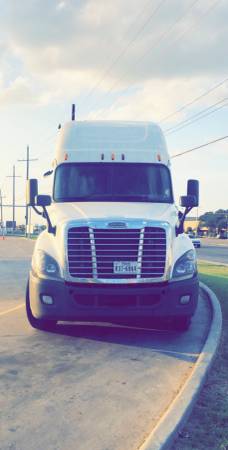 2015 Freightliner Cascadia evolution for sale in San Antonio, TX – photo 2