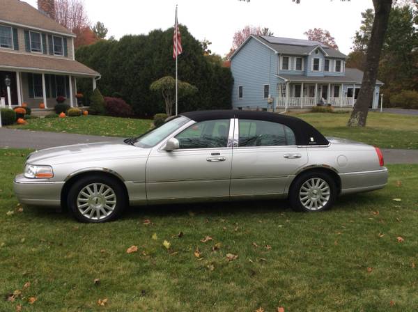 2003 Lincoln Town Car for sale in Northampton, MA