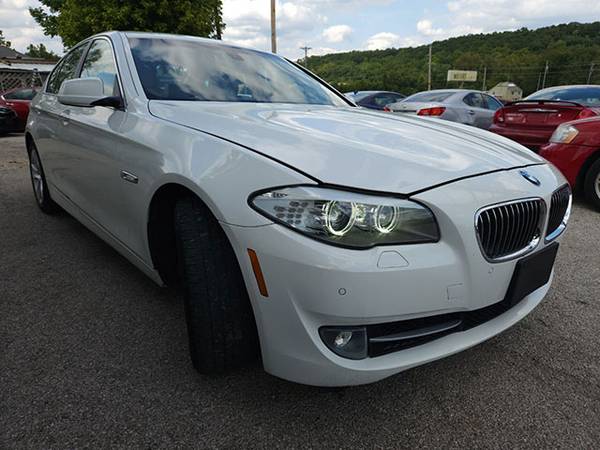 2013 BMW 5 Series 528i xDrive - - by dealer - vehicle for sale in Fenton, MO – photo 3