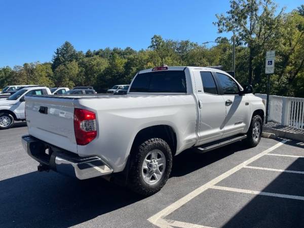 2020 Toyota TUNDRA 4WD TUNDRA DOUBLE CAB SR5 - - by for sale in Fairview, SC – photo 5