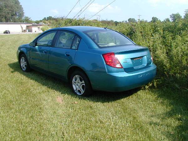 2005 Saturn Ion for sale in Manitowoc, WI – photo 3