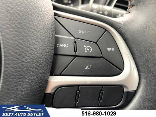 2017 Jeep Compass Limited 4x4 SUV - cars & trucks - by dealer -... for sale in Floral Park, NY – photo 20