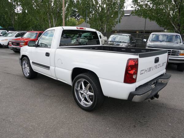 2004 Chevy short box regular cab 2 Wheel Drive for sale in Happy valley, OR – photo 3