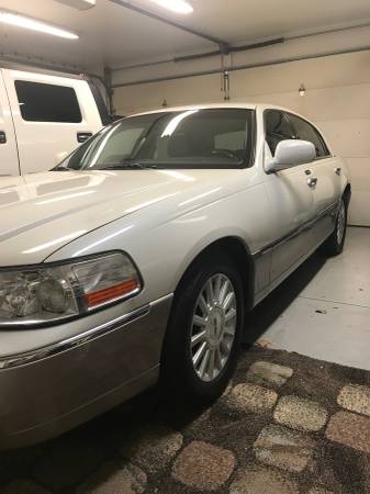 2003 Lincoln Town Car Signature Signature series 49k miles 1 owner for sale in Derby, OK – photo 9