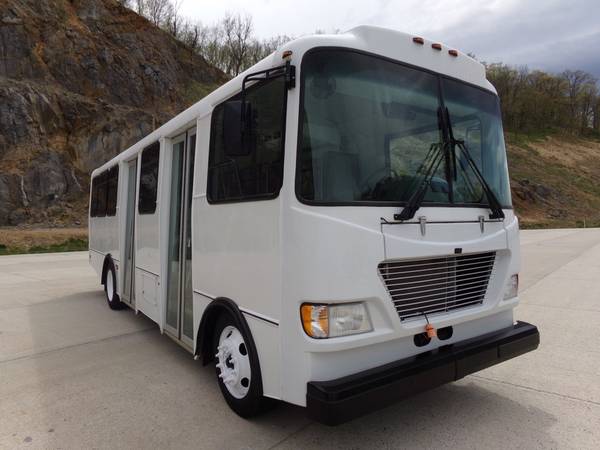 2016 Freightliner Champion CTS FE 20 Passenger Shuttle Bus for sale in Burlington, WV – photo 6