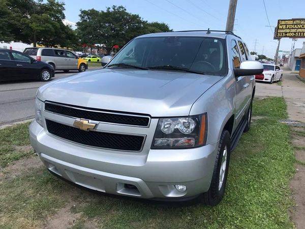 2010 Chevrolet Chevy Tahoe LT 4x4 4dr SUV FREE CARFAX, 2YR WARRANTY... for sale in Detroit, MI – photo 10