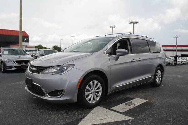 2018 Chrysler Pacifica Touring-L $729 DOWN $85/WEEKLY for sale in Orlando, FL – photo 3