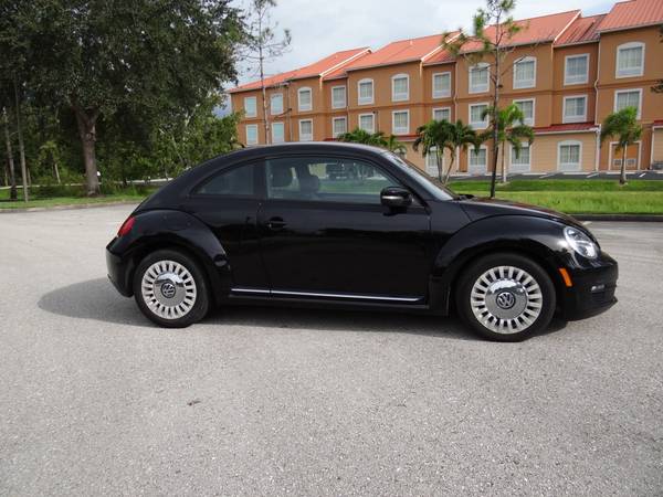 2013 VOLKSWAGEN BEETLE 2.5 COUPE 5 SP MANUAL GREAT SHAPE CLEAR FL... for sale in Fort Myers, FL – photo 7