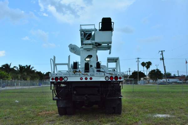 2007 GMC C8500 Flat Bed Tandem Axle Terex Telelect Digger Derrick for sale in Other, TN – photo 8