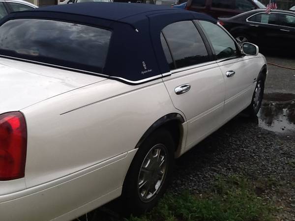 1998 Lincoln Town Car - cars & trucks - by dealer - vehicle... for sale in Englishtown, NJ – photo 4