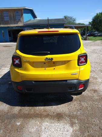 2015 JEEP RENEGADE BEAUTIFUL ONLY 40K MILES for sale in McAllen, TX – photo 4
