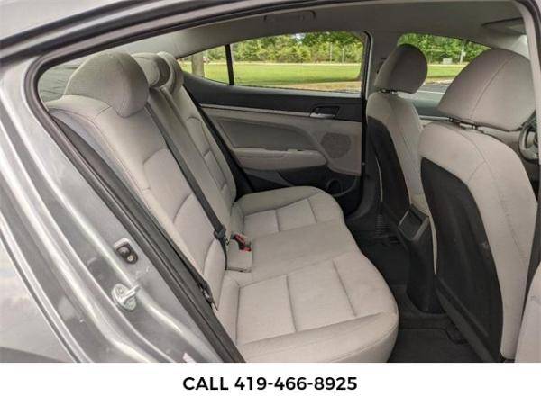 2018 HYUNDAI ELANTRA Sedan SEL (Gray) - - by dealer for sale in Monroe, MI – photo 16