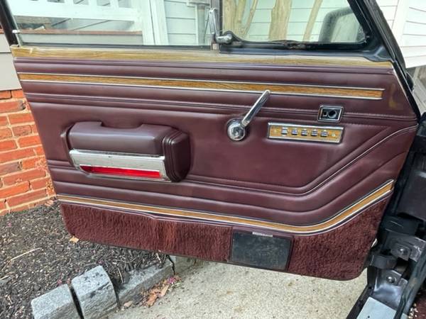 1990 Jeep Grand Wagoneer - 78k miles (clean title) for sale in Island Heights, NJ – photo 11
