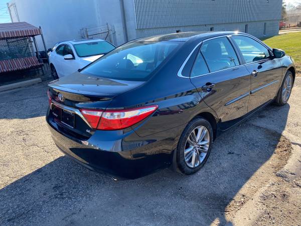 2017 Toyota camry SE...only 32kmiles...clean title - cars & trucks -... for sale in Hopkins, MN – photo 4