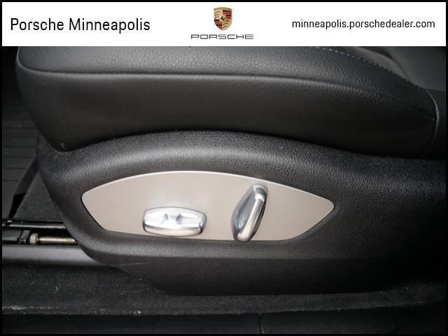 2021 Porsche Macan Base for sale in Minneapolis, MN – photo 17