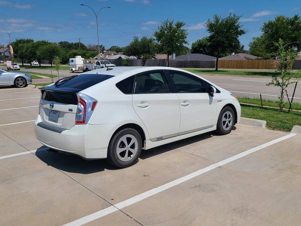 2012 Toyota Pruis for sale in Arlington, TX – photo 2