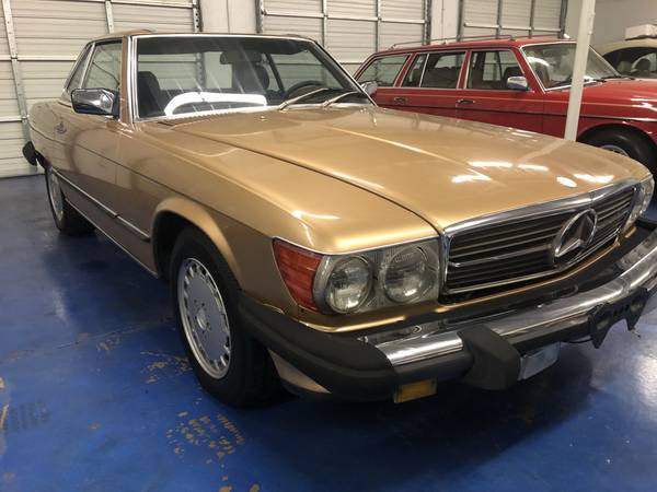 Mercedes 560 SL 1986 - cars & trucks - by owner - vehicle automotive... for sale in Hot Springs National Park, AR