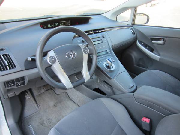 2012 Toyota Prius II Very Clean - cars & trucks - by owner - vehicle... for sale in San Diego, CA – photo 10