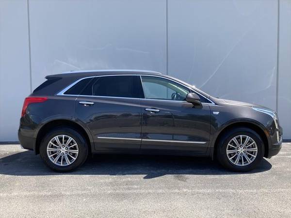 2017 Cadillac XT5 FWD 4dr Luxury - - cars & trucks - by dealer -... for sale in Calumet City, IL – photo 5