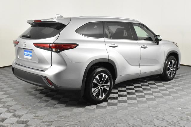 2020 Toyota Highlander XLE for sale in Sioux Falls, SD – photo 6