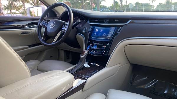 2013 CADILLAC XTS - - by dealer - vehicle automotive for sale in Miami, FL – photo 10