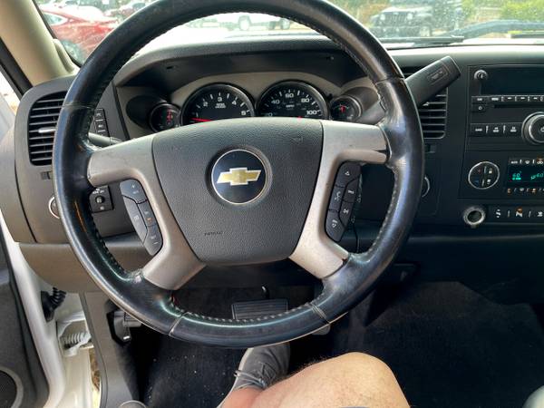 2011 Chevy Chevrolet Silverado 1500 4WD Crew Cab 143 5 LT pickup for sale in Springdale, MO – photo 17