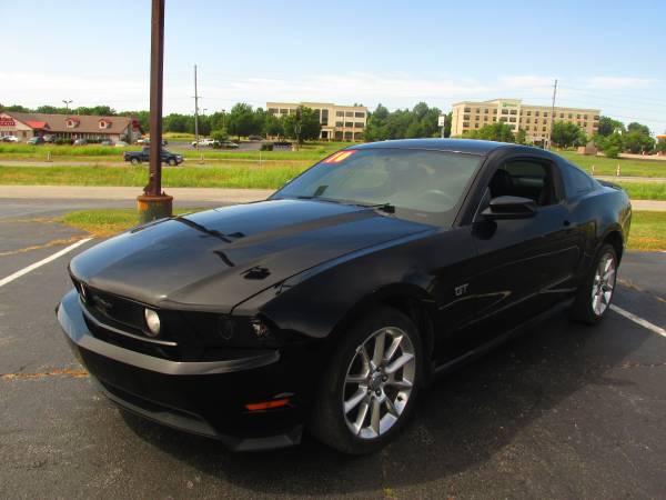 2010 Ford Mustang GT Premium 5spd V8*autoworldil.com*GREAT LOOKING GT* for sale in Carbondale, IL – photo 2