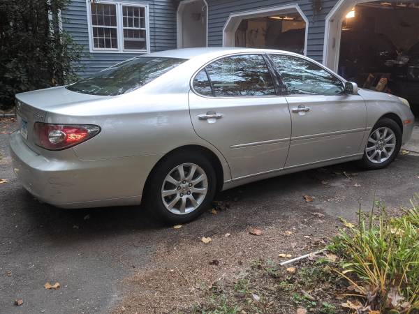 2004 Lexus ES330 - Loaded - Silver - Daily Driver - cars & trucks -... for sale in Norwalk, NY – photo 5