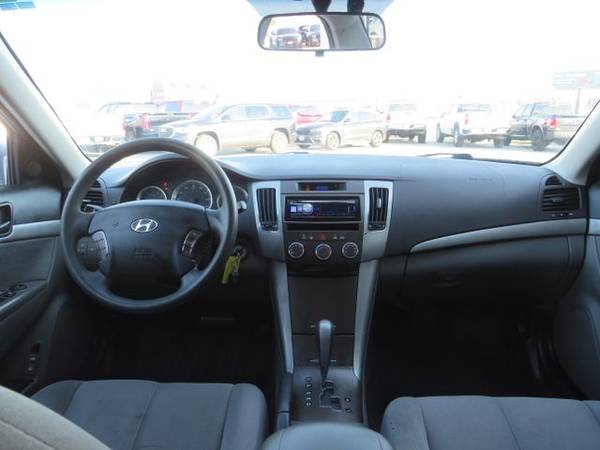 2009 Hyundai Sonata GLS Sedan 4D 4-Cyl, 2 4 Liter Automatic for sale in Council Bluffs, NE – photo 11